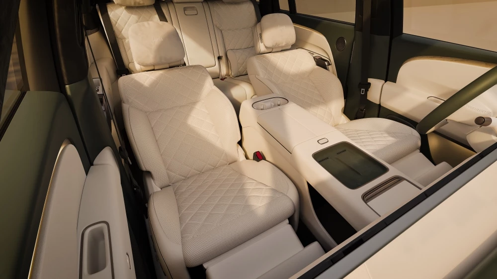 Новый гибридный кроссовер Li Auto L8 в России цены салон интерьер
