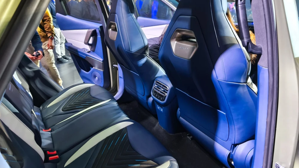Новый кроссовер Omoda X представили в Китае салон второй ряд задние сиденья