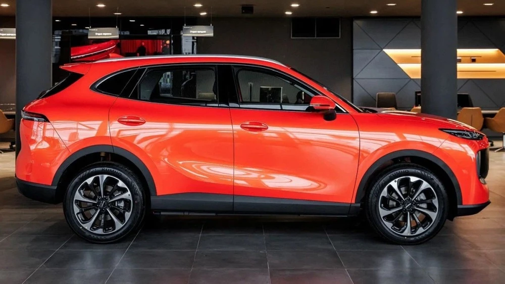 Tenet Plus L6 оранжевый сбоку новый купить в автосалоне у дилера Июль Авто в Екатеринбурге