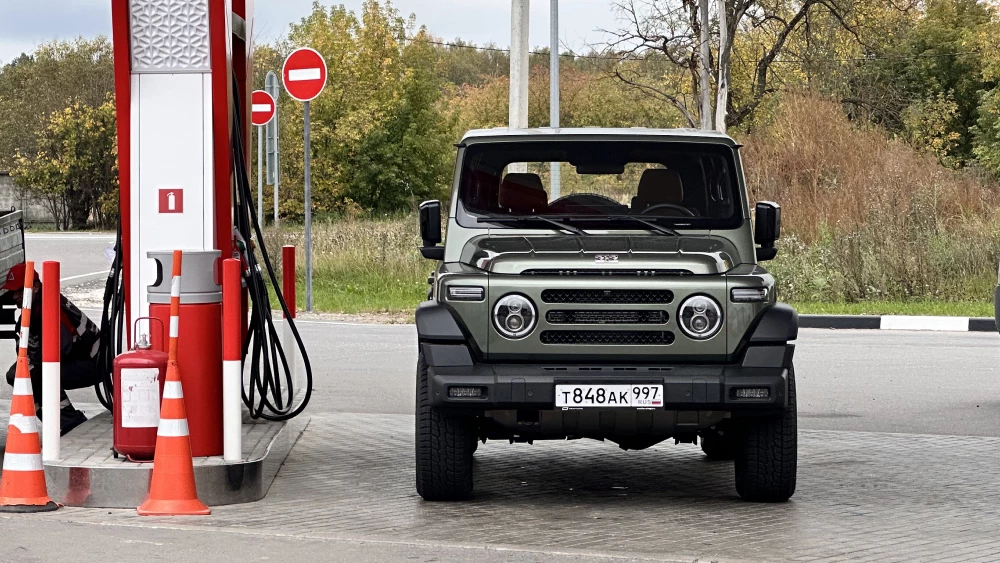 Тест внедорожника 212 T01 в топливный кризис газпромнефть заправка лукойл