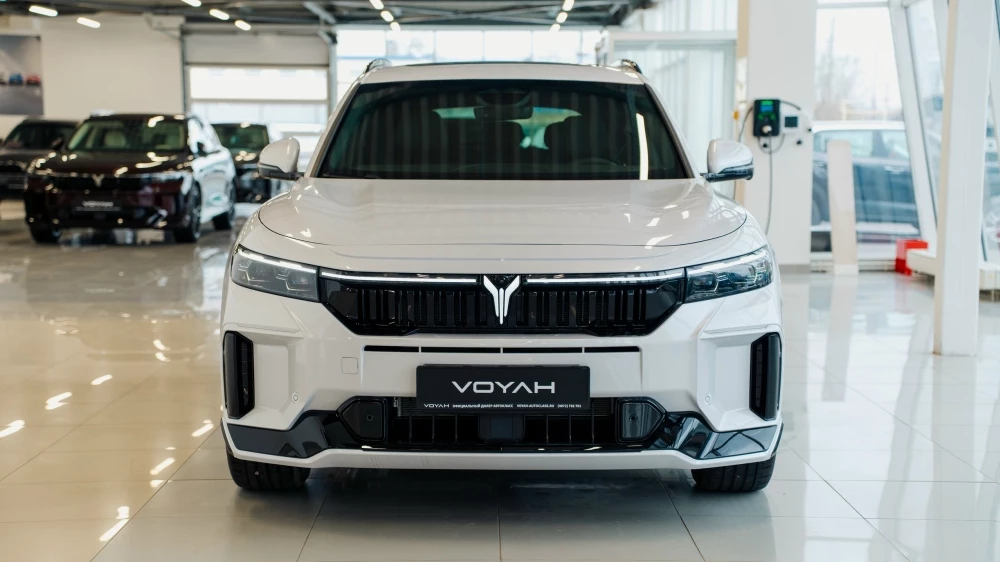 Voyah Free белый спереди новый купить в автосалоне у дилера Автокласс в Туле
